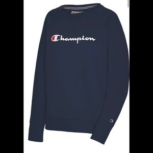 Champion pullover women’s size M 💙